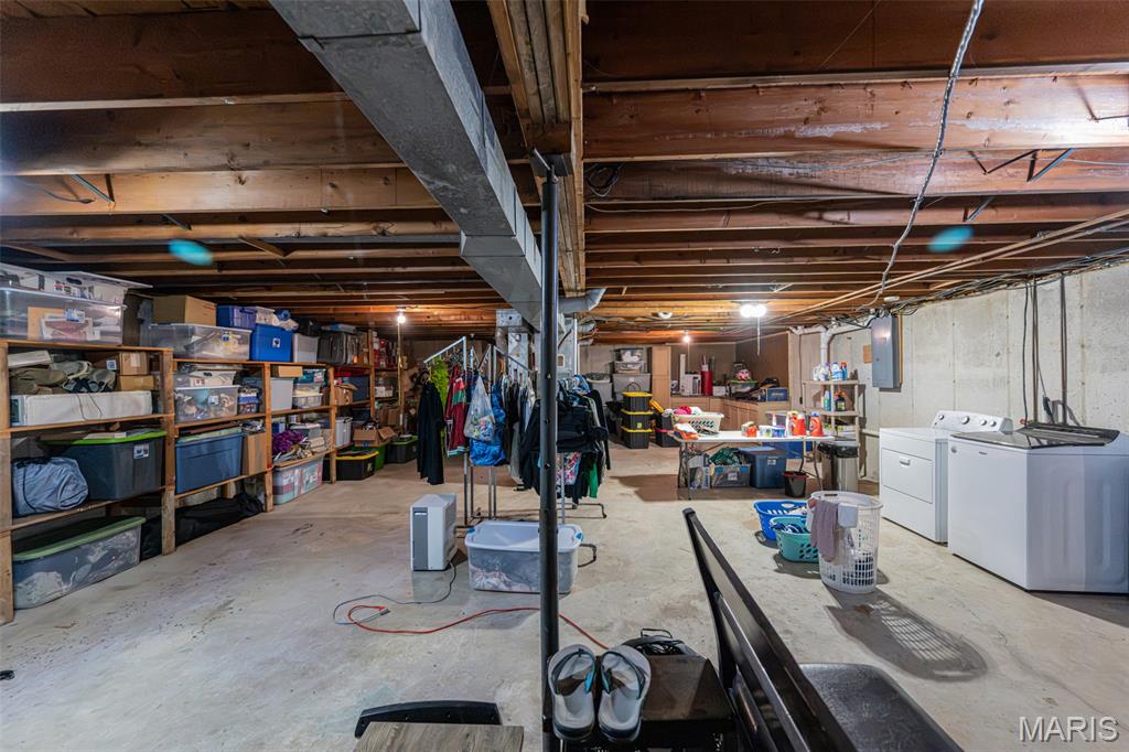 403 W 4th Street