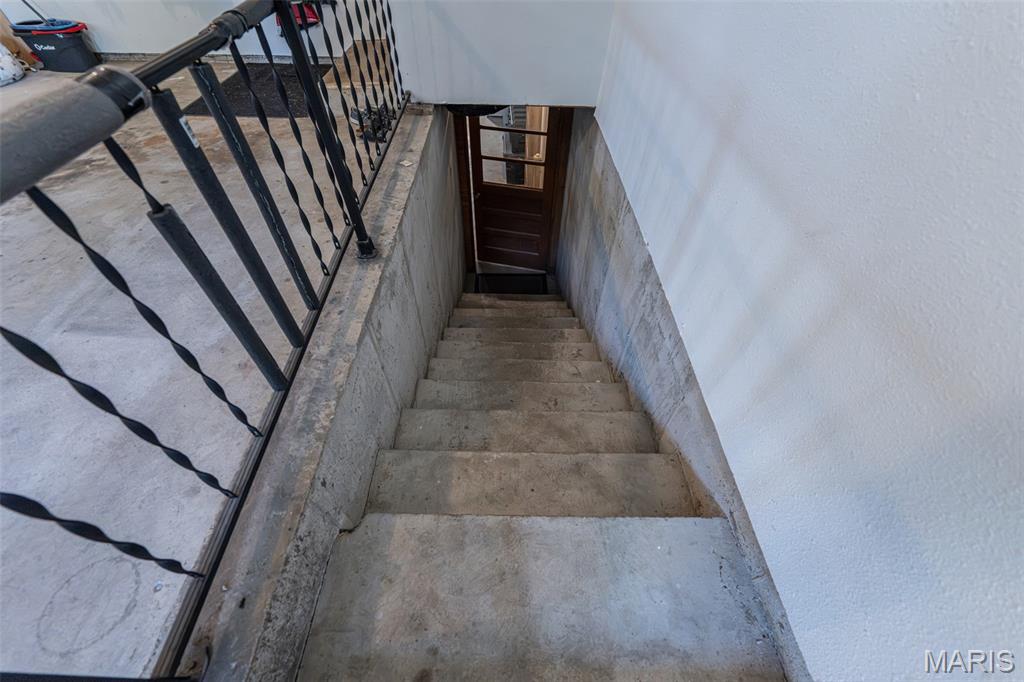 403 W 4th Street