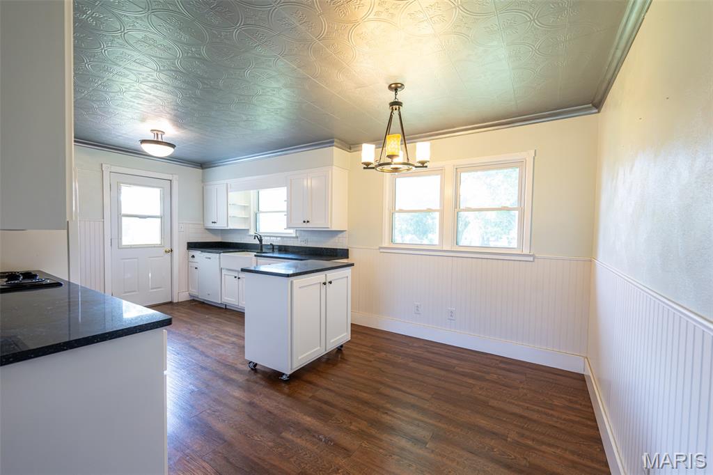 609 Elm Avenue
