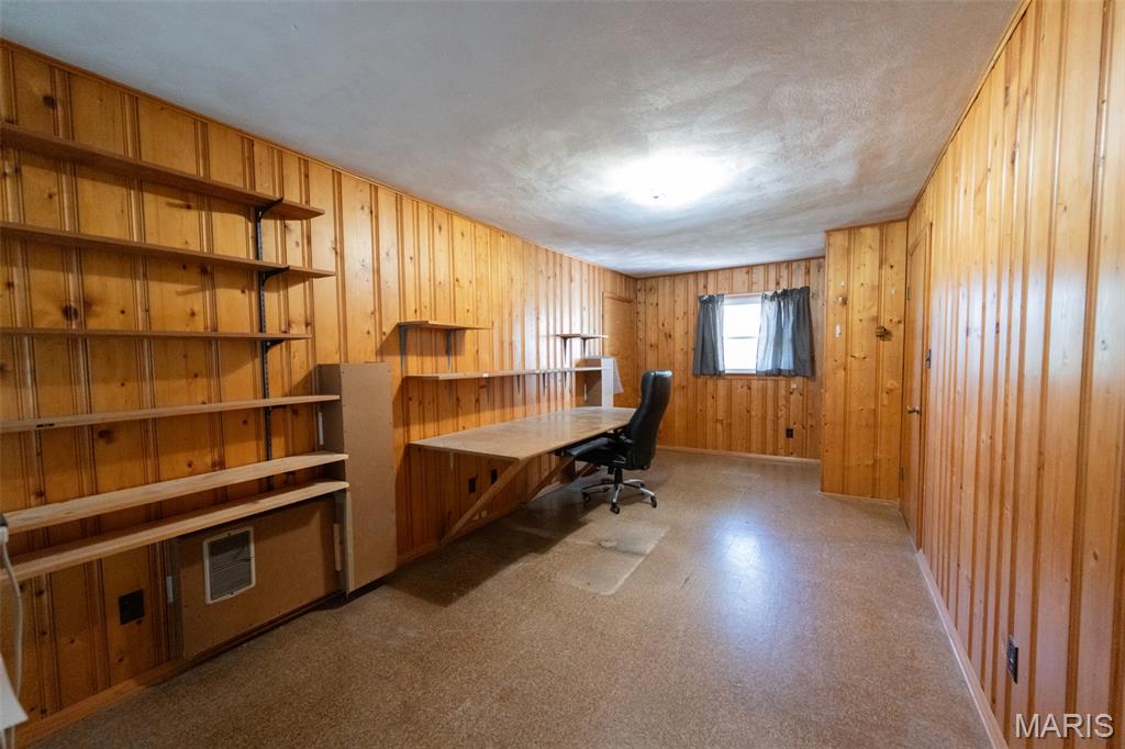 609 Elm Avenue