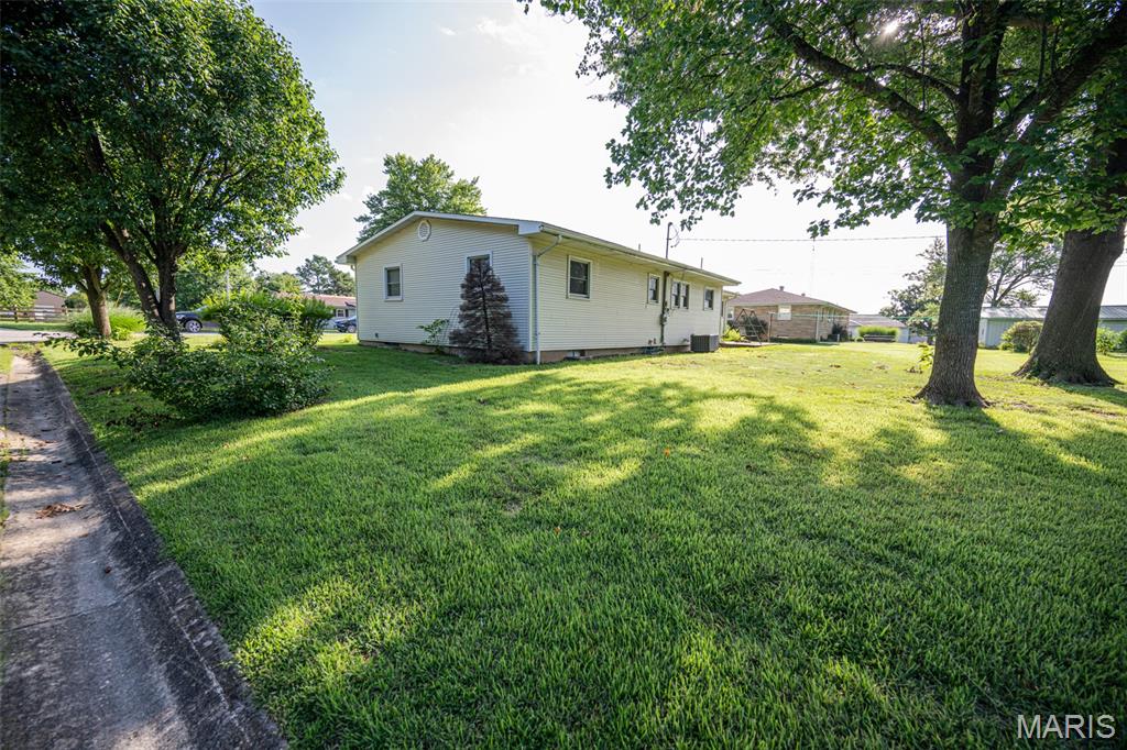 609 Elm Avenue