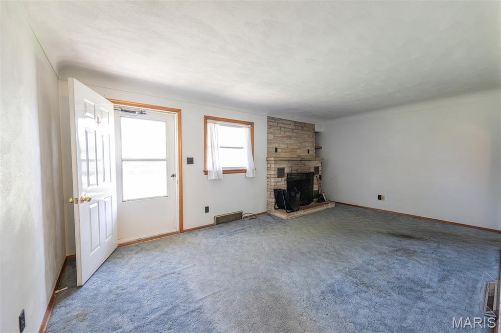 609 Elm Avenue