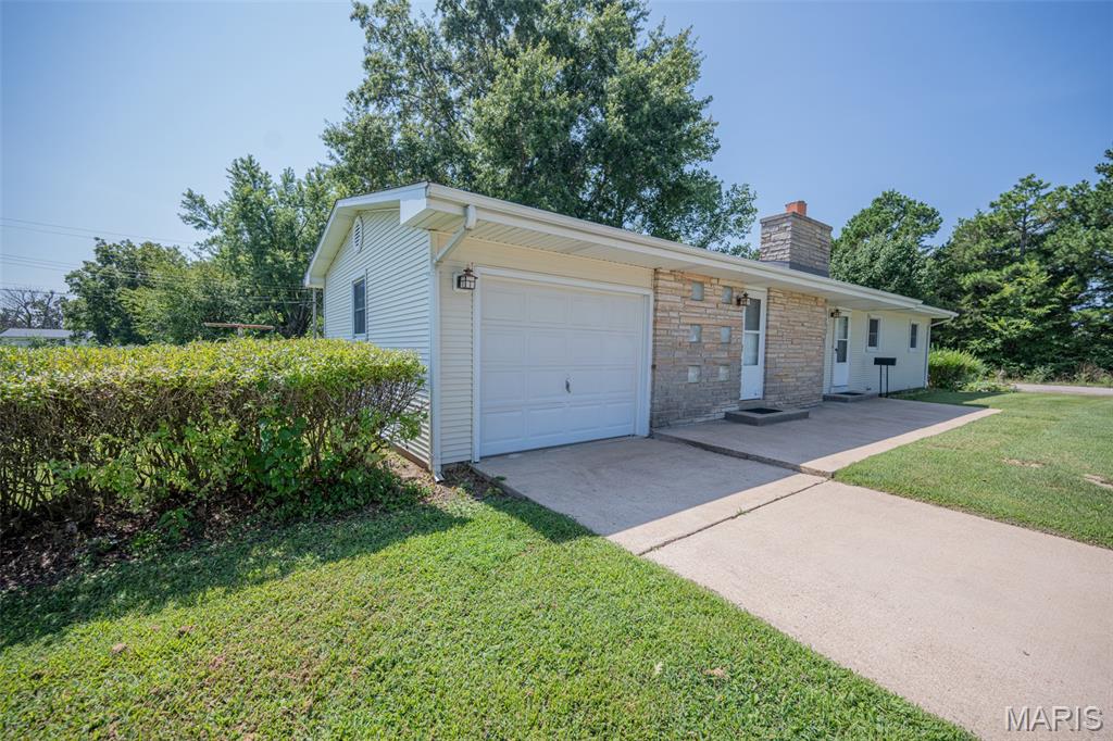 609 Elm Avenue