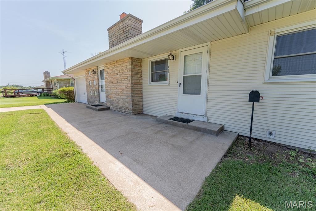 609 Elm Avenue
