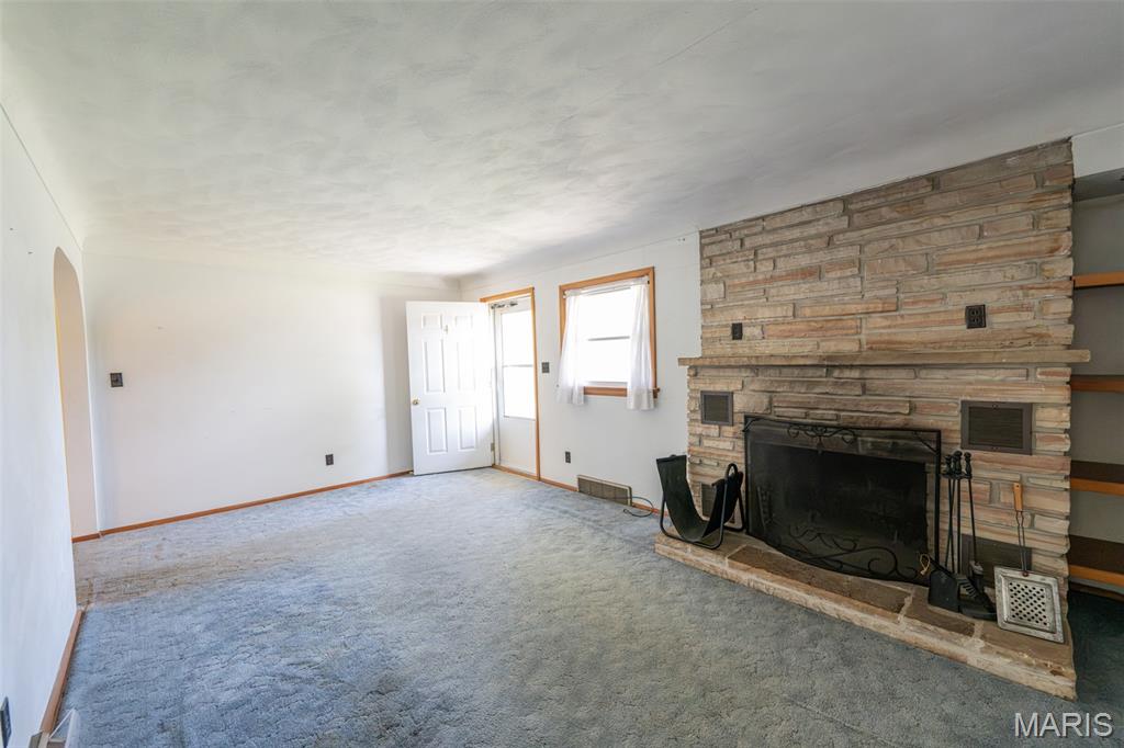 609 Elm Avenue