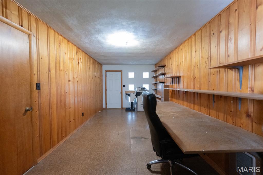 609 Elm Avenue