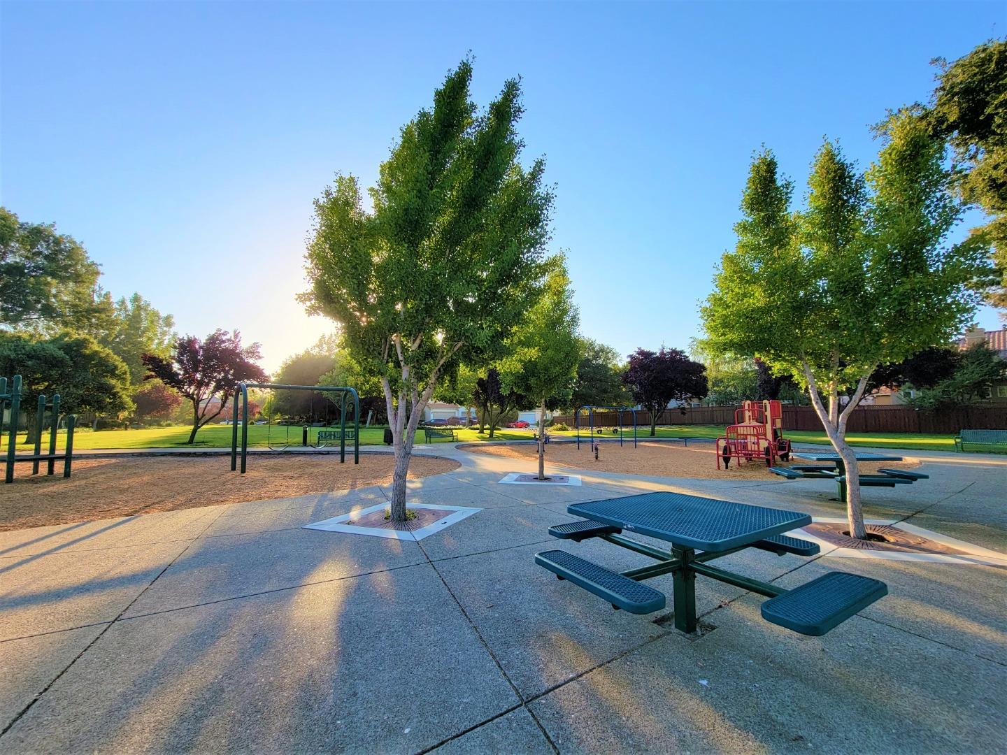 1631 Avenida De Los Padres