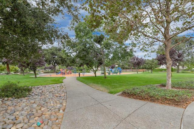 1631 Avenida De Los Padres