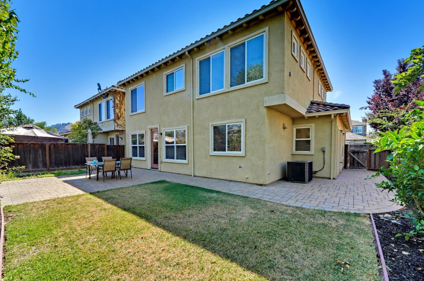 1631 Avenida De Los Padres