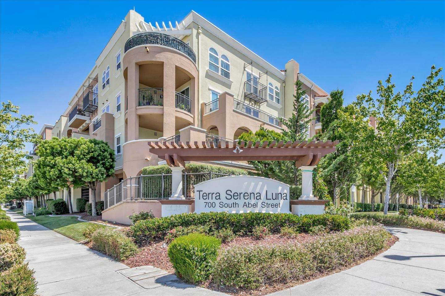 700 S Abel ST 423