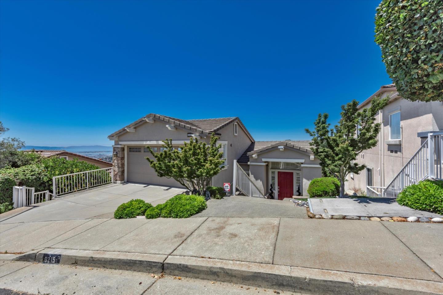 8215 Skyline CIR