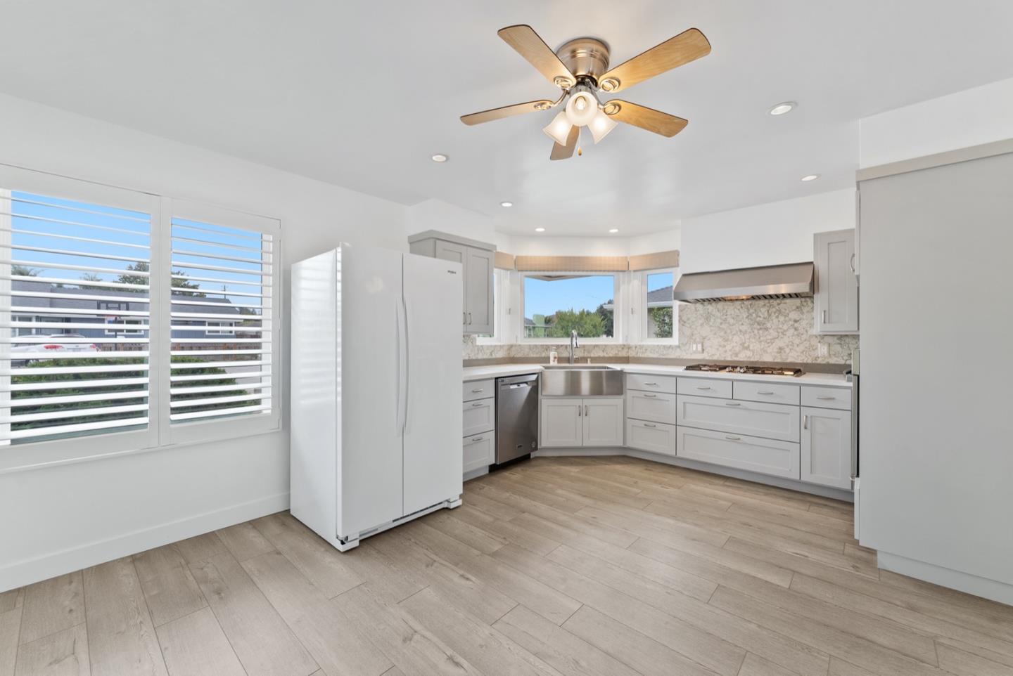 151 Laken CT