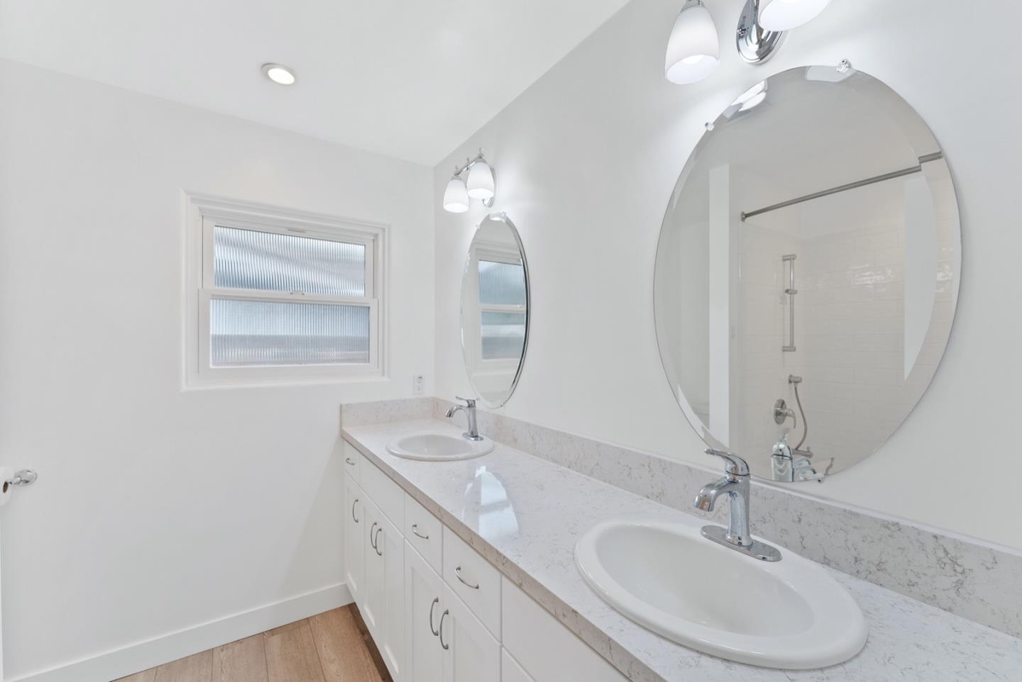 151 Laken CT