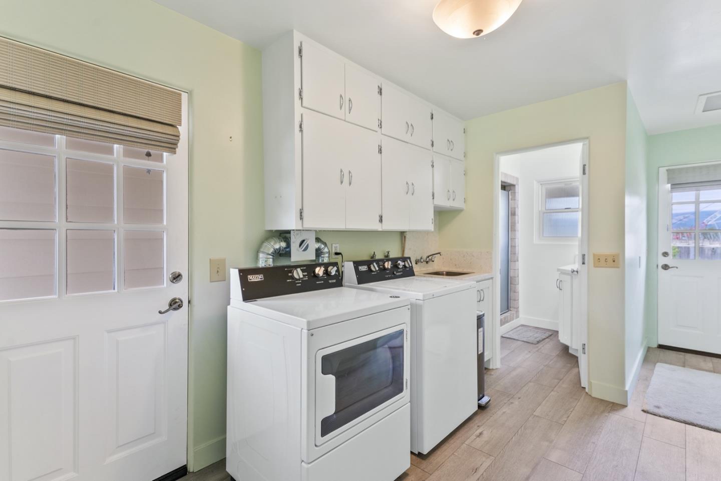 151 Laken CT