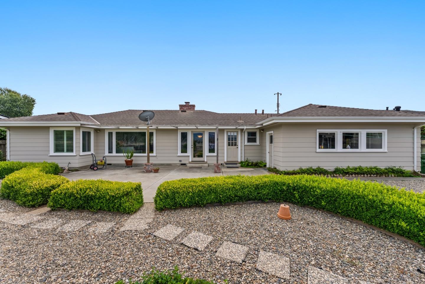 151 Laken CT