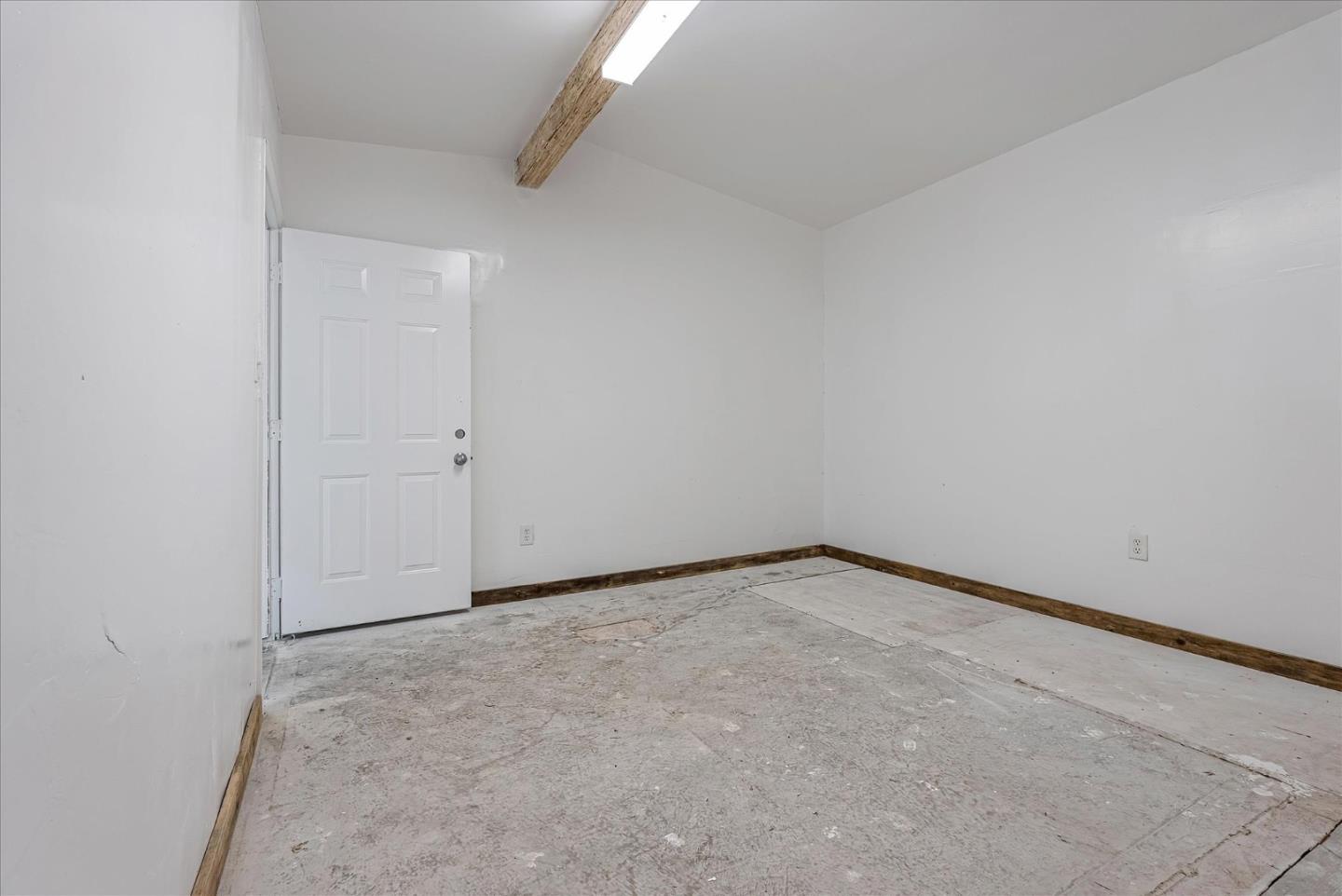 3038 Market ST 40