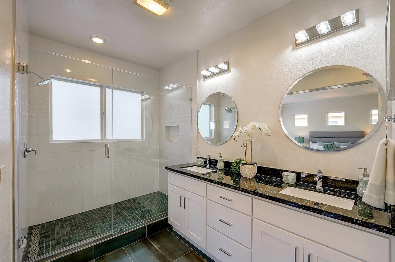 1631 Avenida De Los Padres