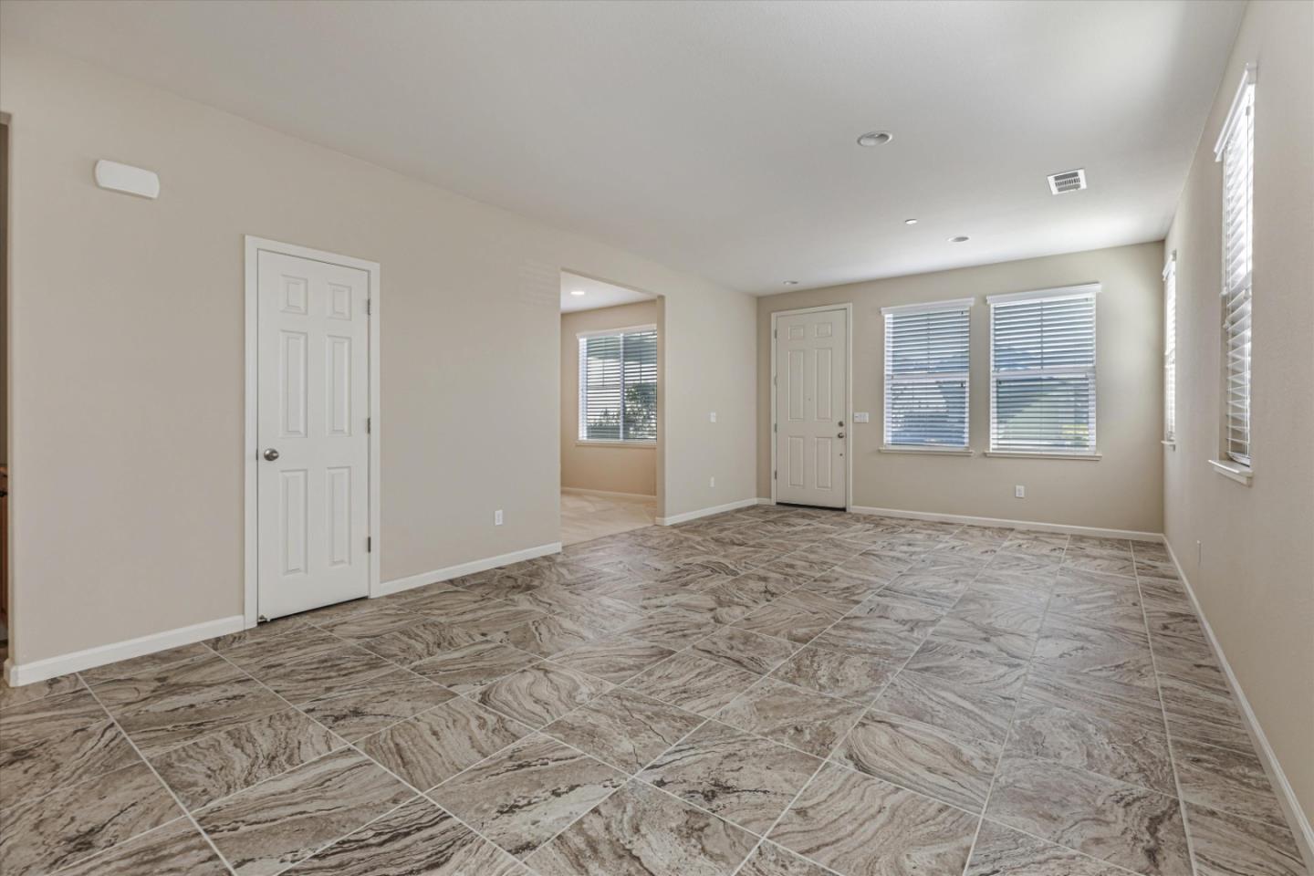 940 Cannery ROW