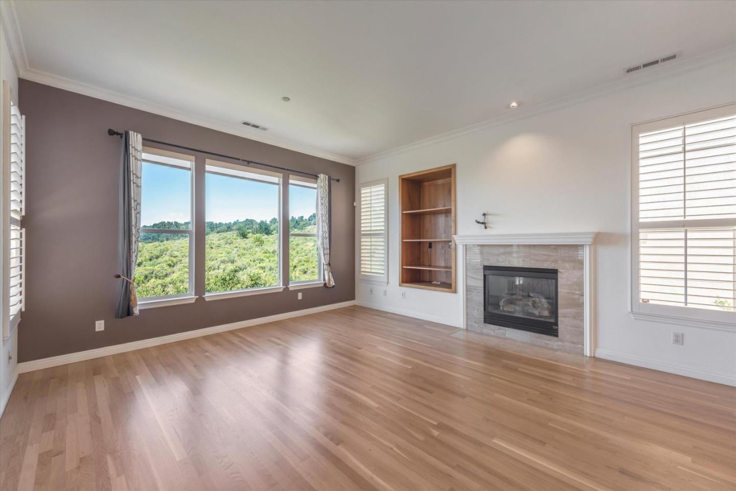 8215 Skyline Circle