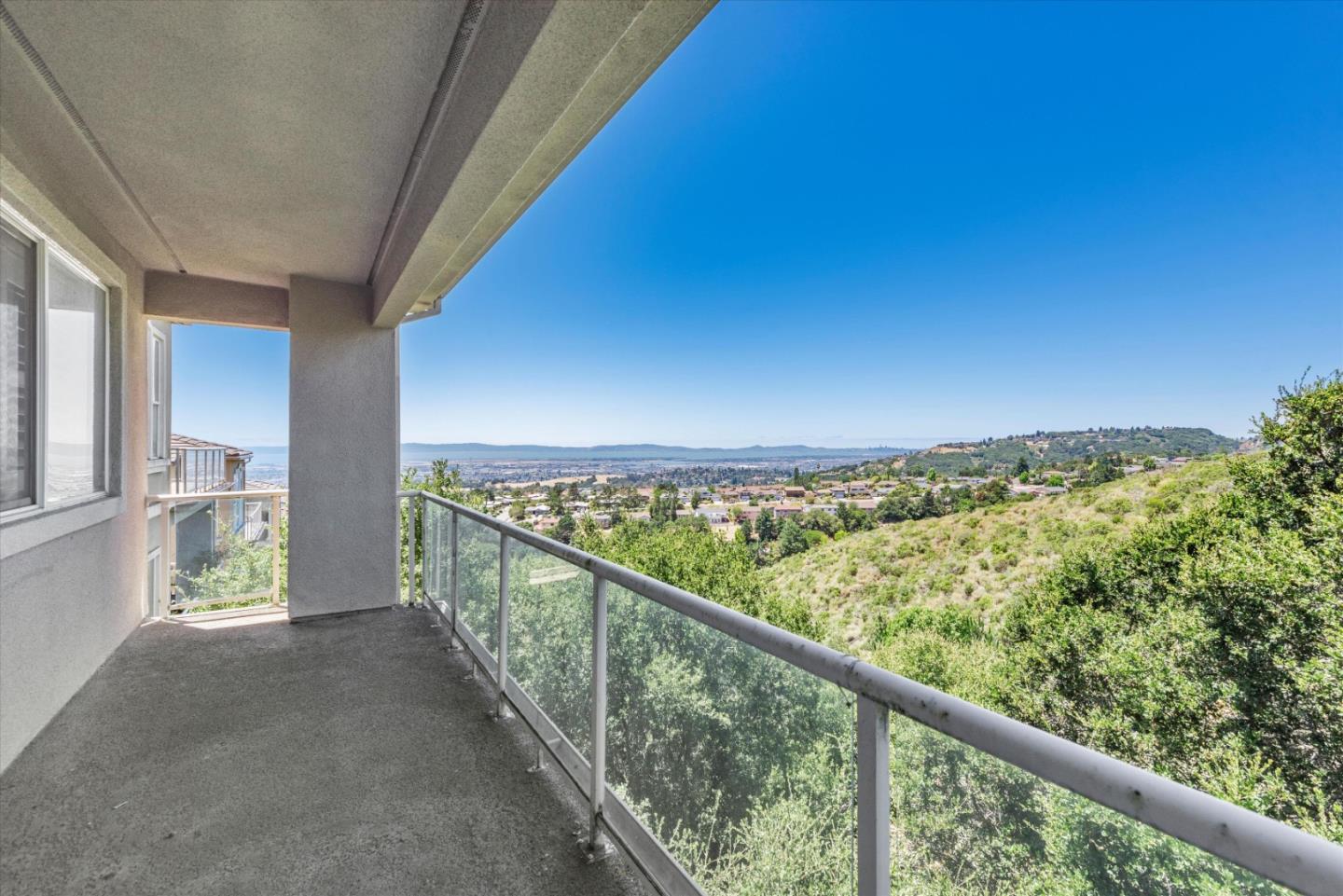 8215 Skyline Circle