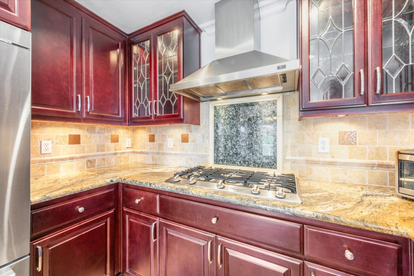 8215 Skyline Circle