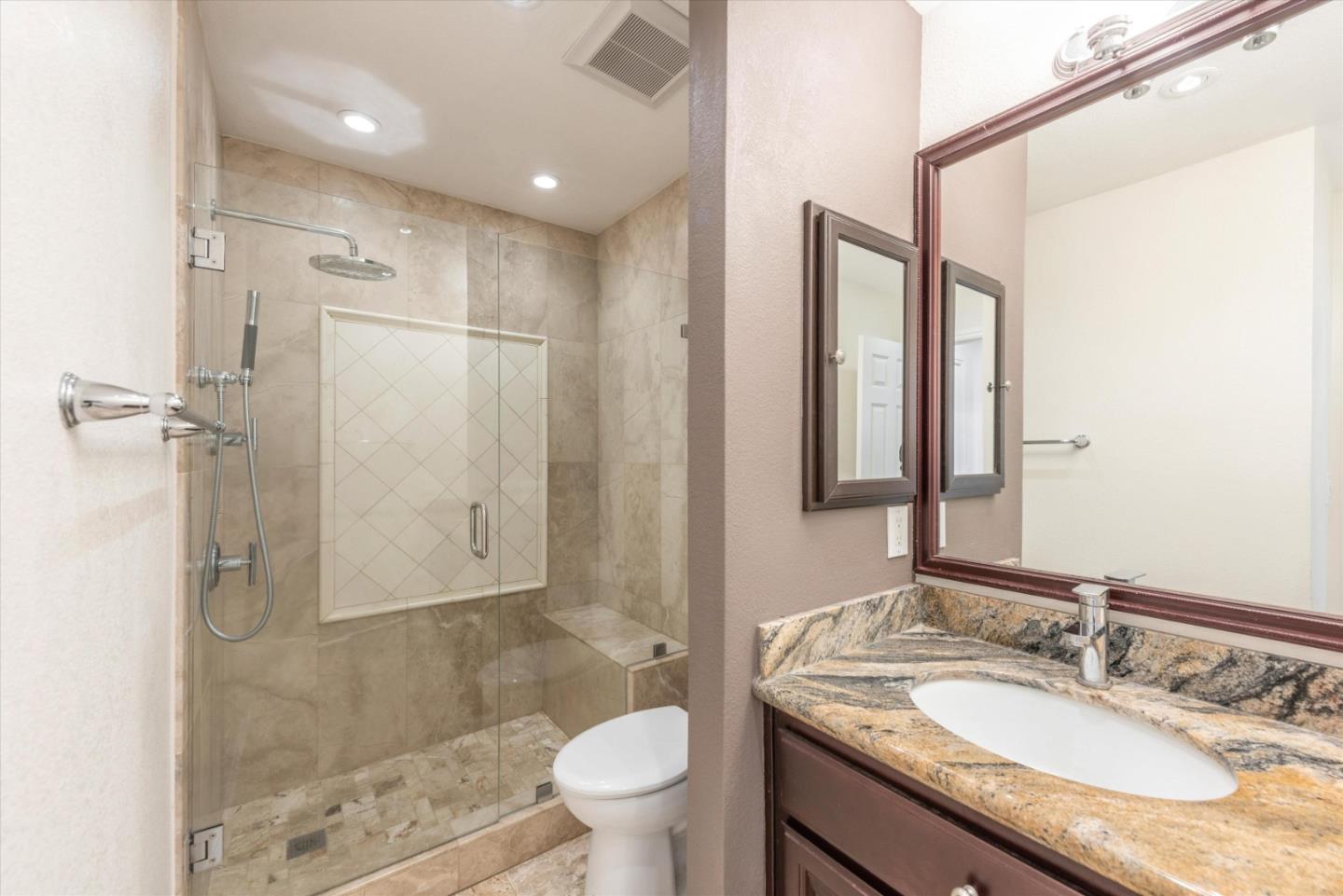 8215 Skyline Circle