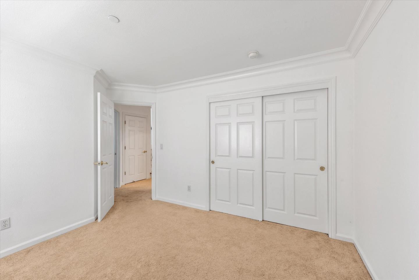 8215 Skyline Circle