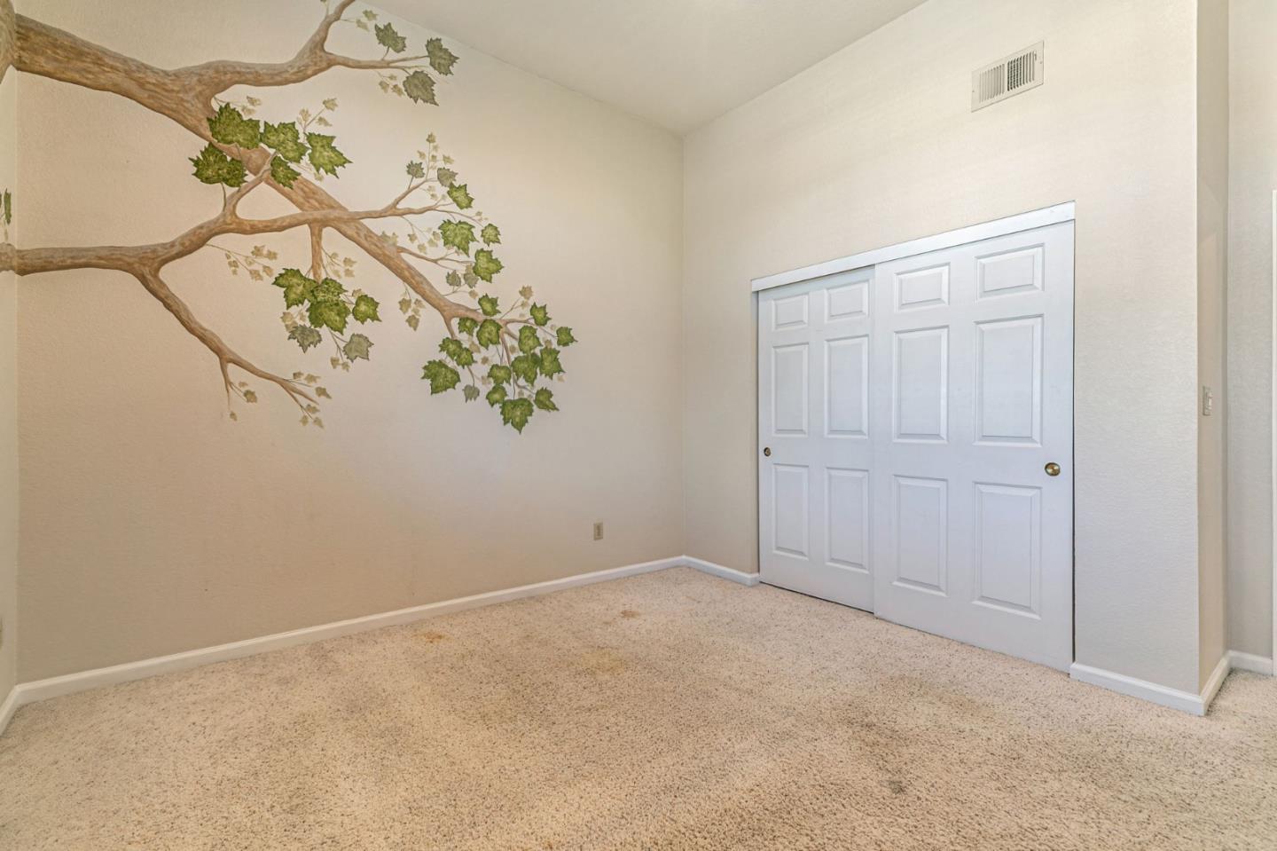 3324 Meadowlands Lane