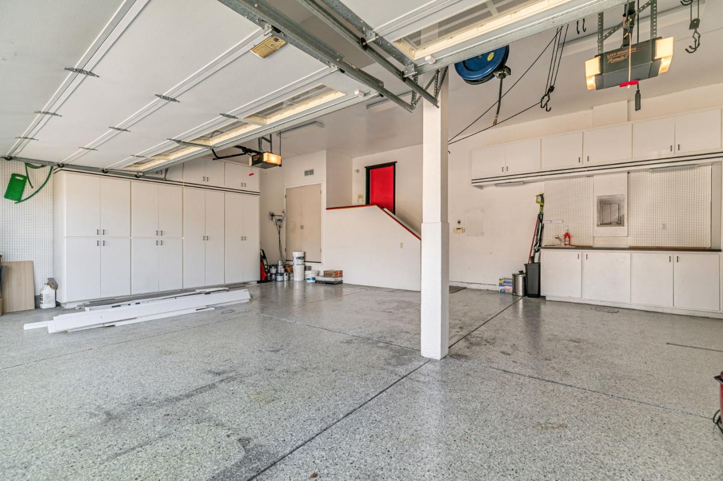 3324 Meadowlands Lane