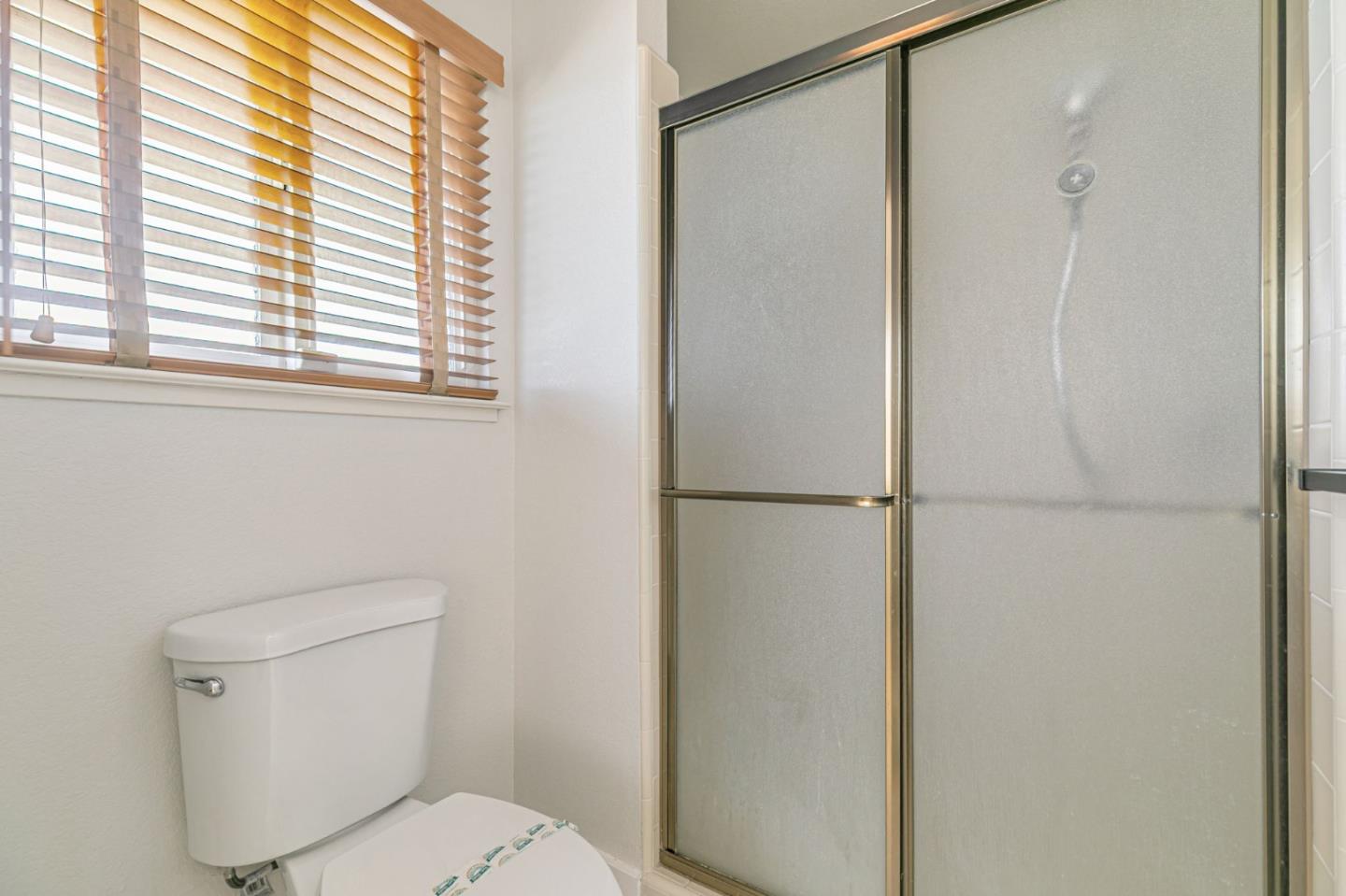 3324 Meadowlands Lane