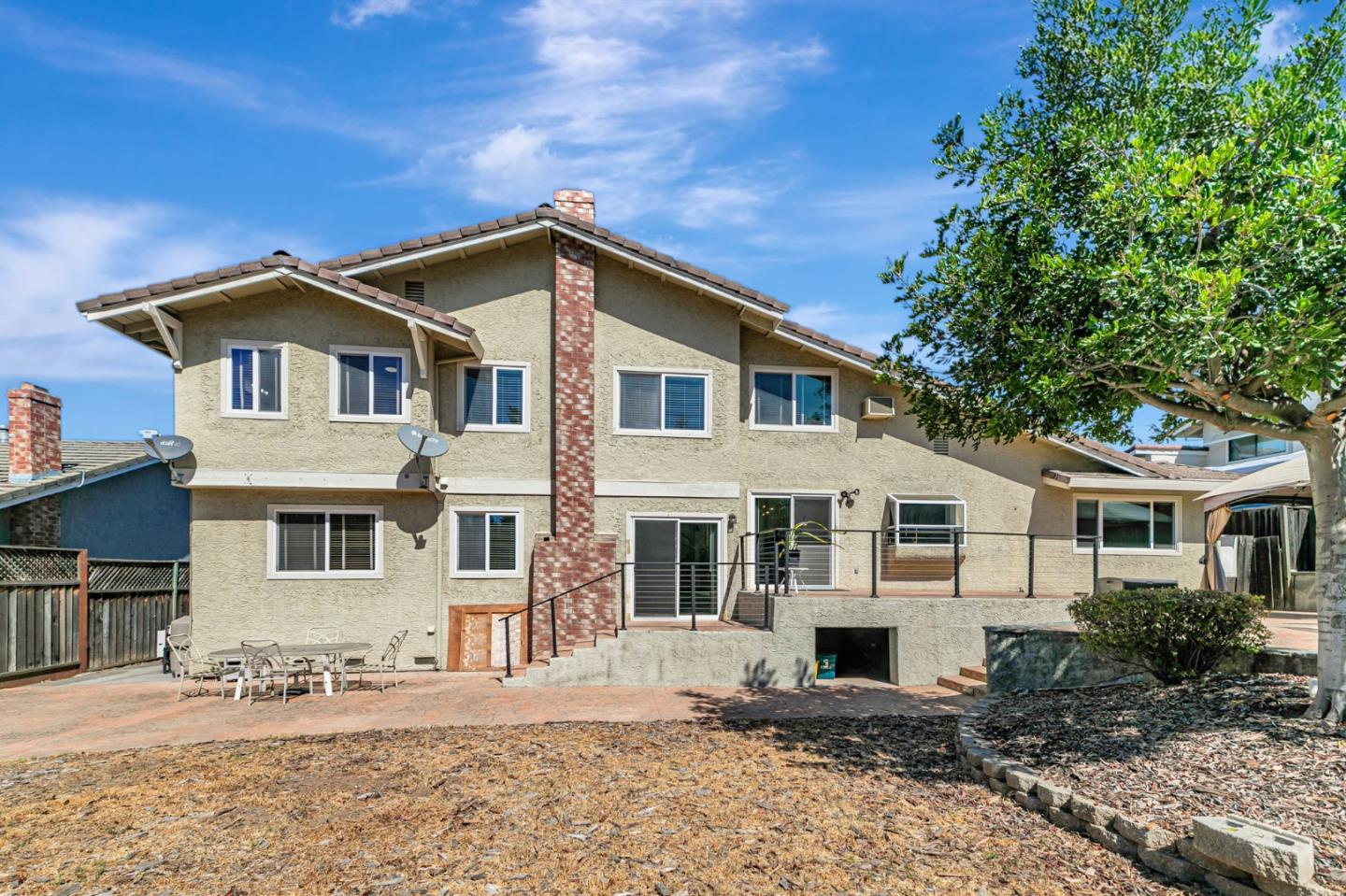 3324 Meadowlands Lane