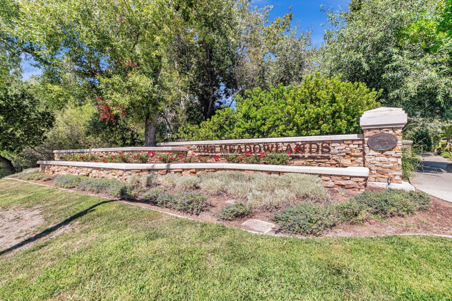 3324 Meadowlands Lane