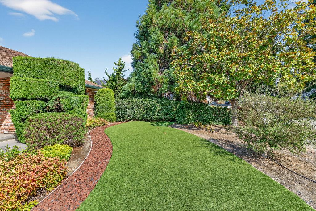 210 Wingfoot Drive