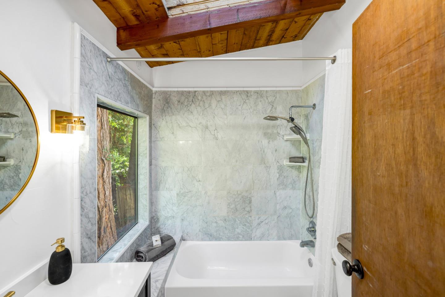 220 Lazywoods Road