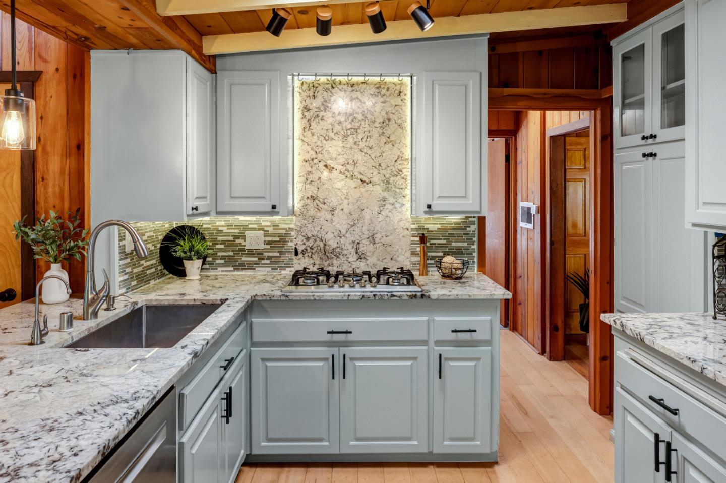 220 Lazywoods Road