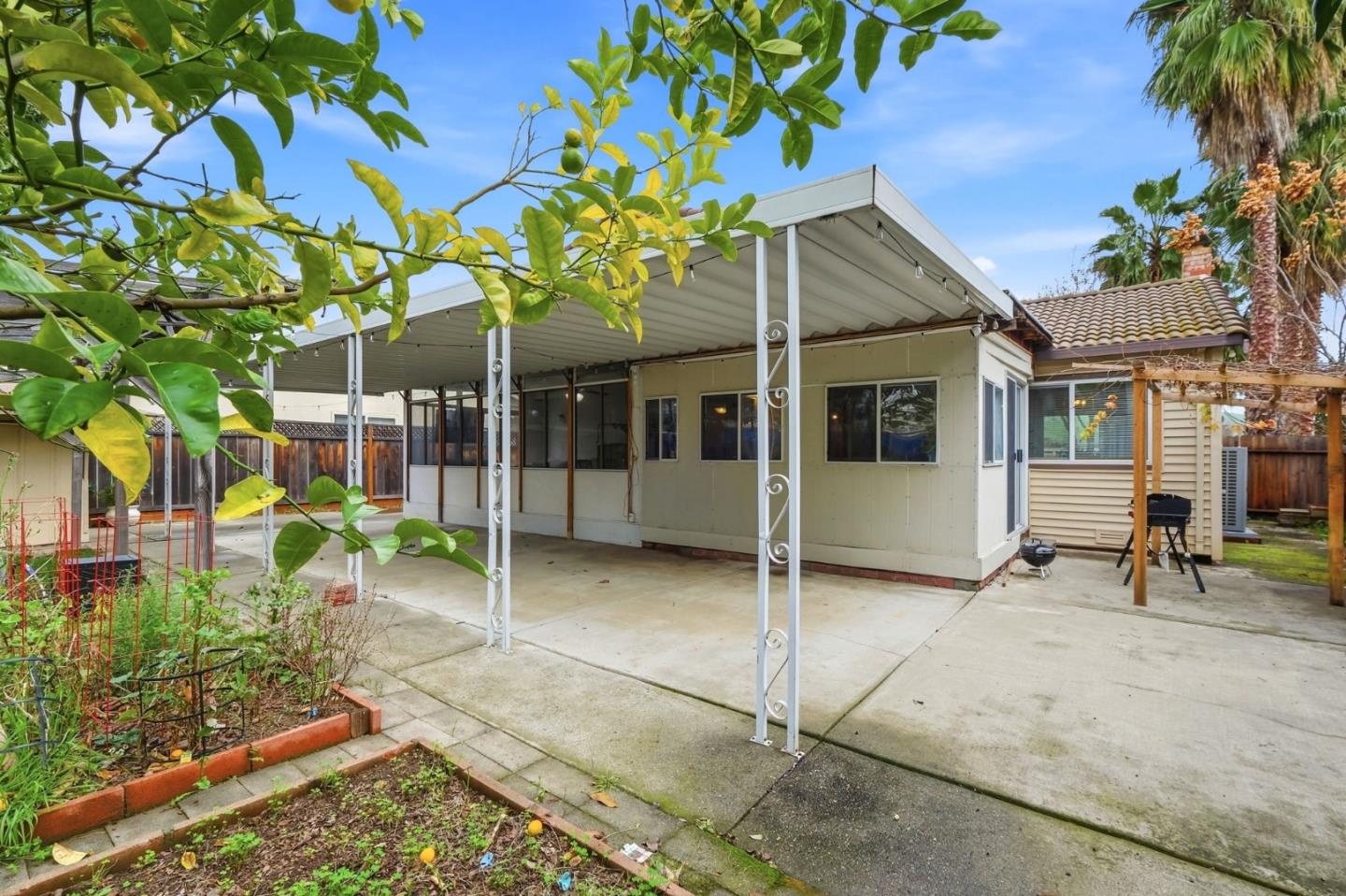 1729 Sherman Drive