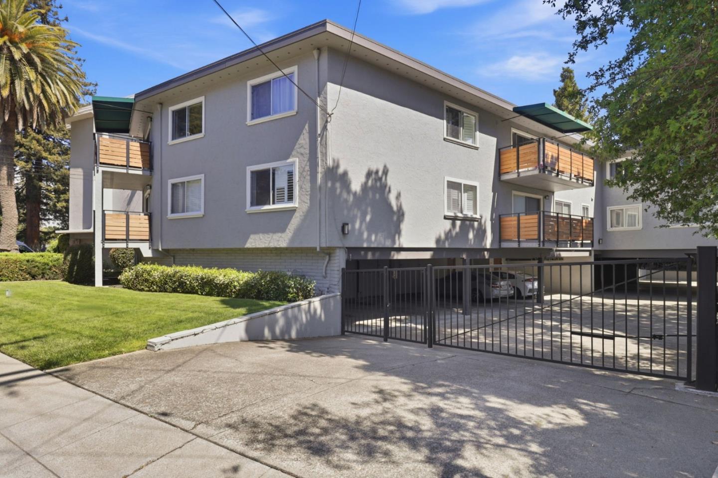 88 Claremont Avenue 8