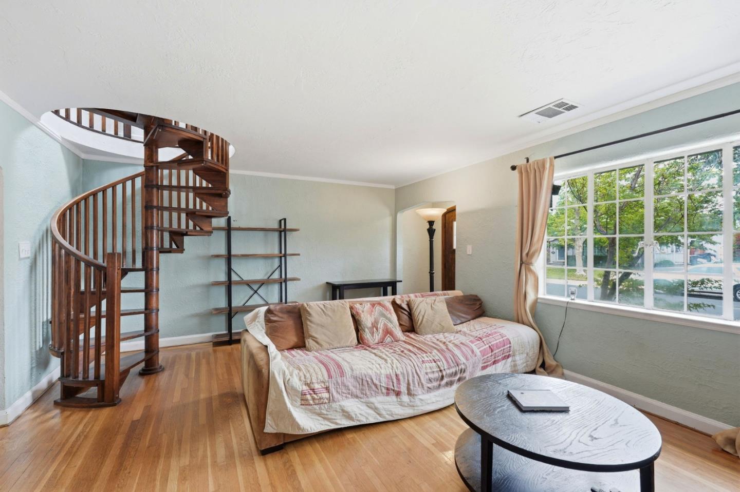 136 West Stadium Drive