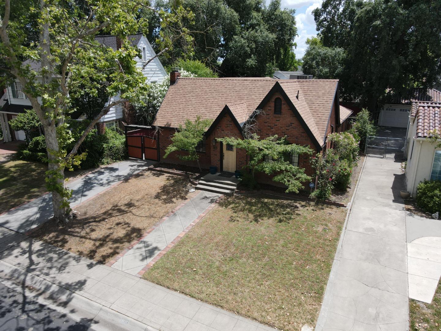 136 West Stadium Drive