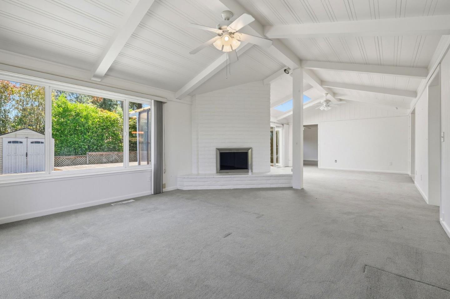 130 Caliente Drive