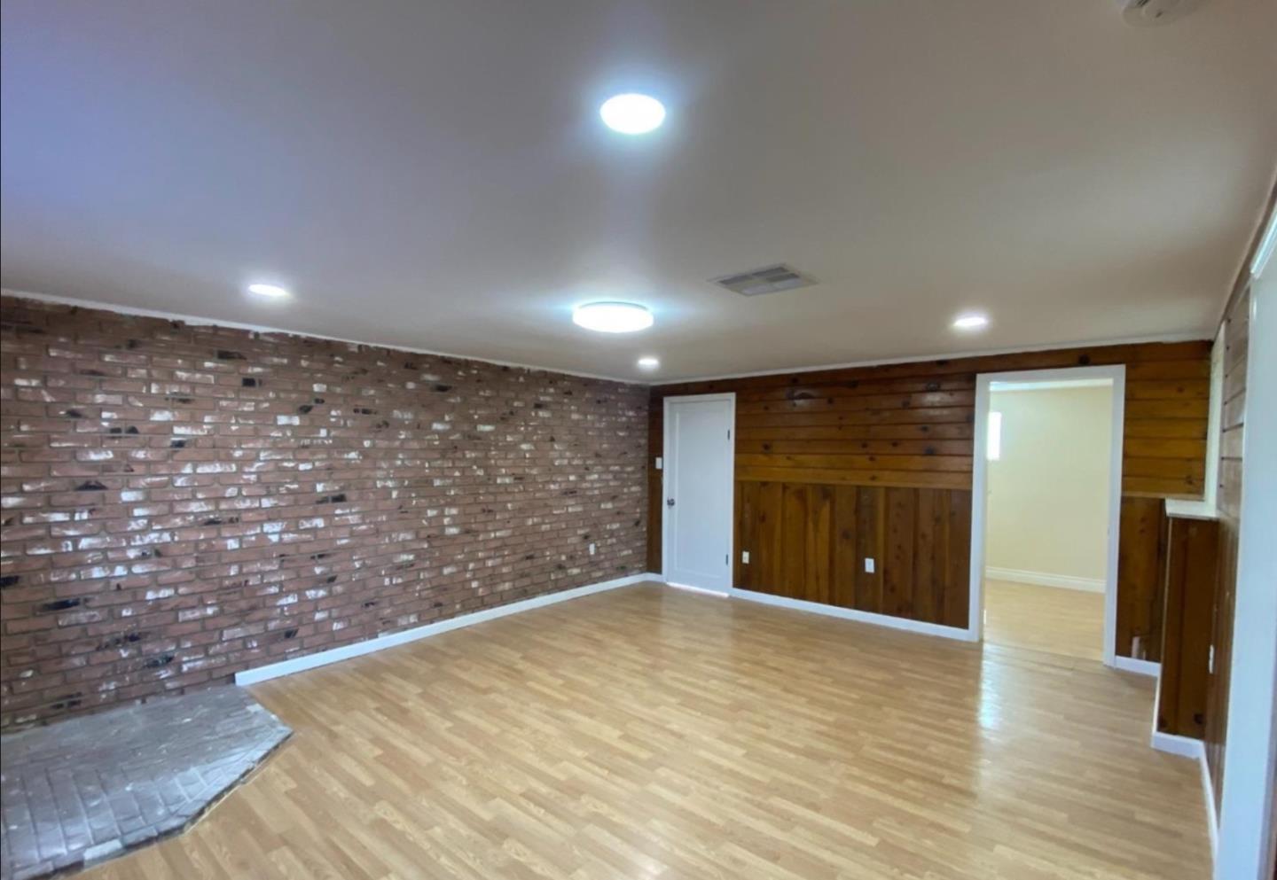 1007 Wood