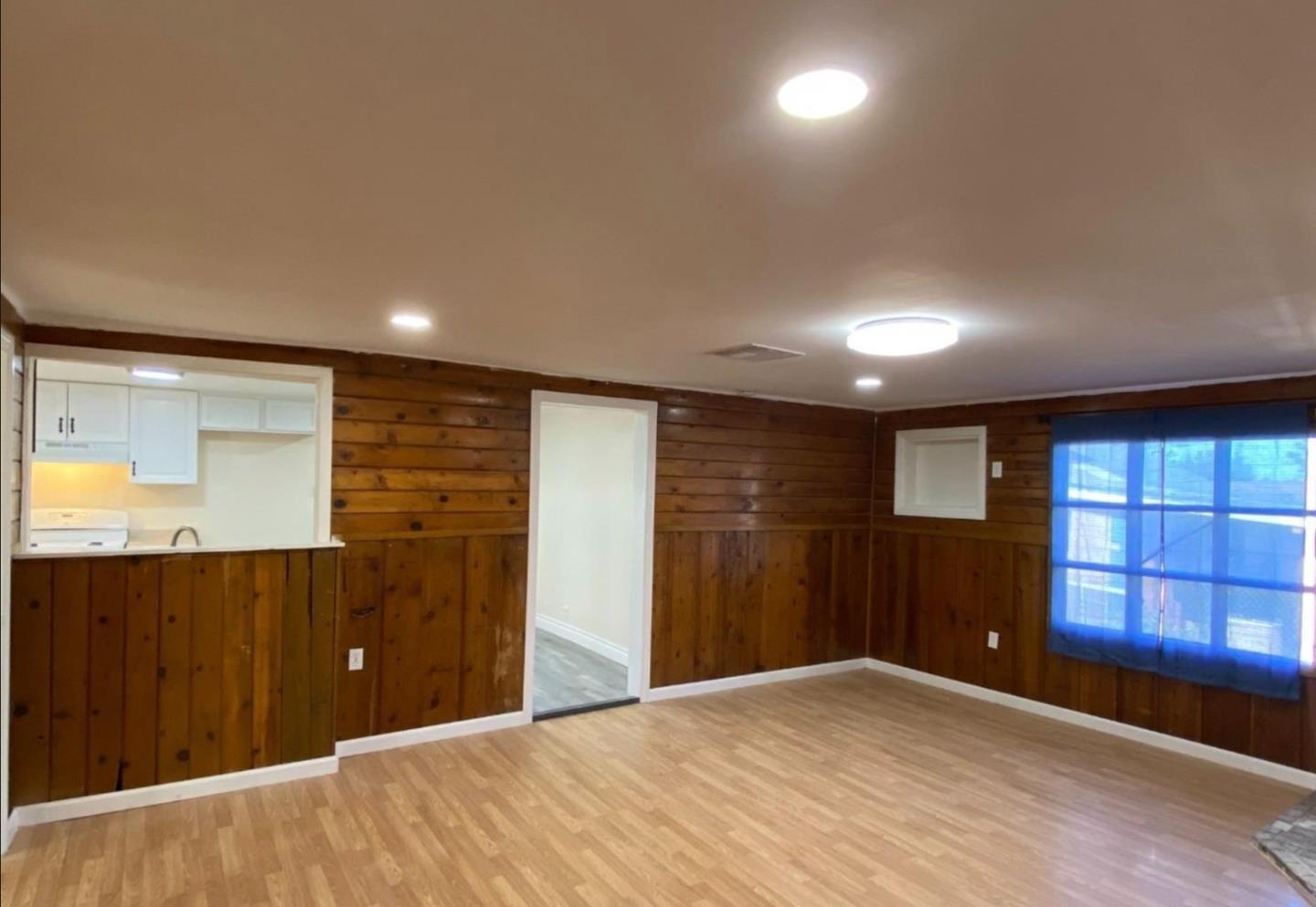 1007 Wood