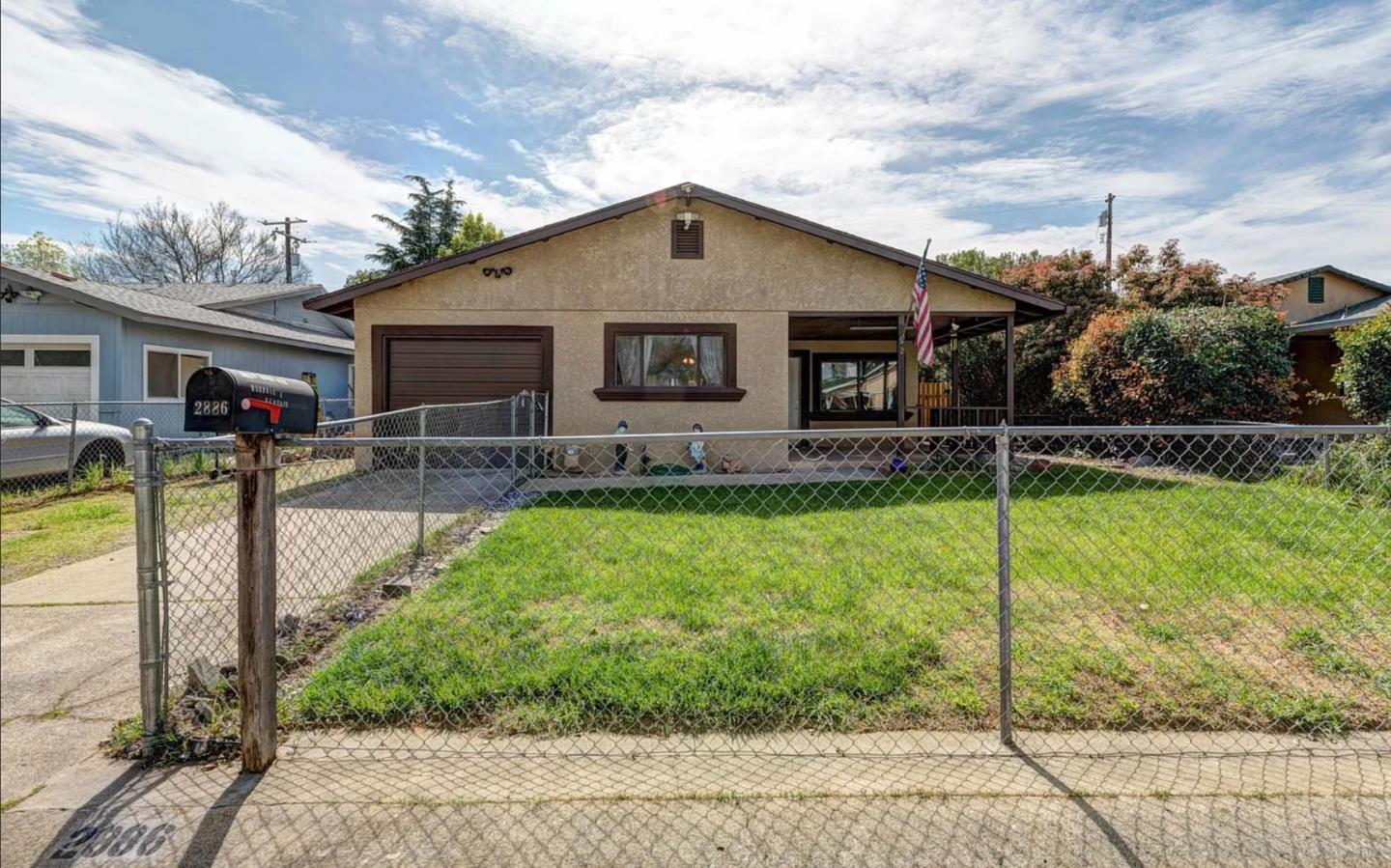 2886 Pinto LN