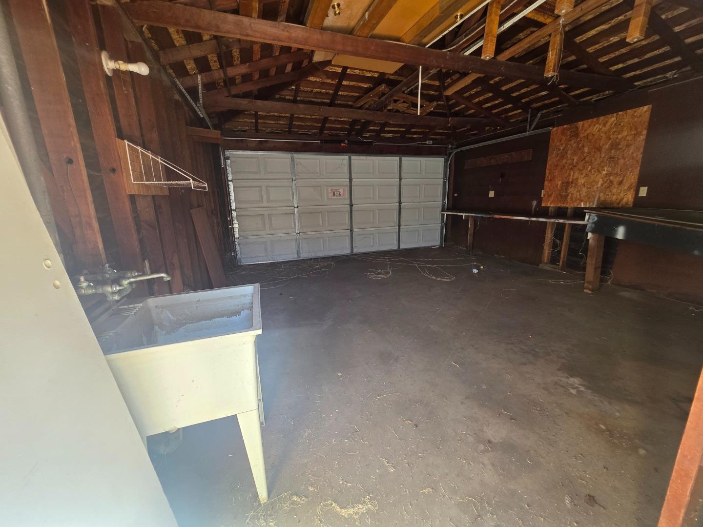 1412 Saxon WAY