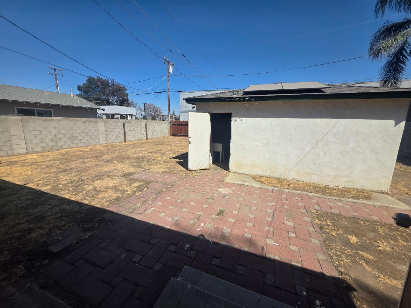 1412 Saxon WAY