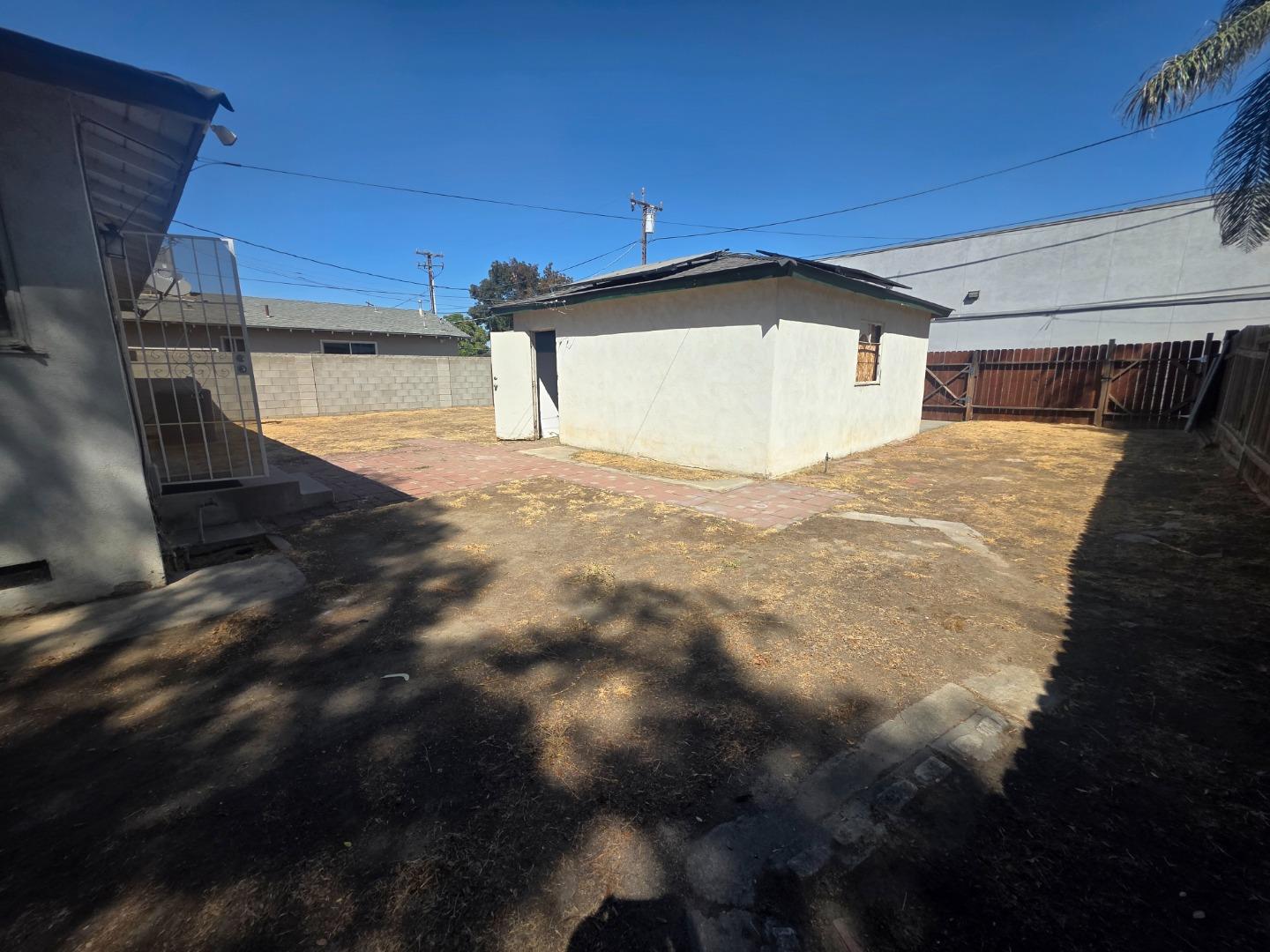 1412 Saxon WAY