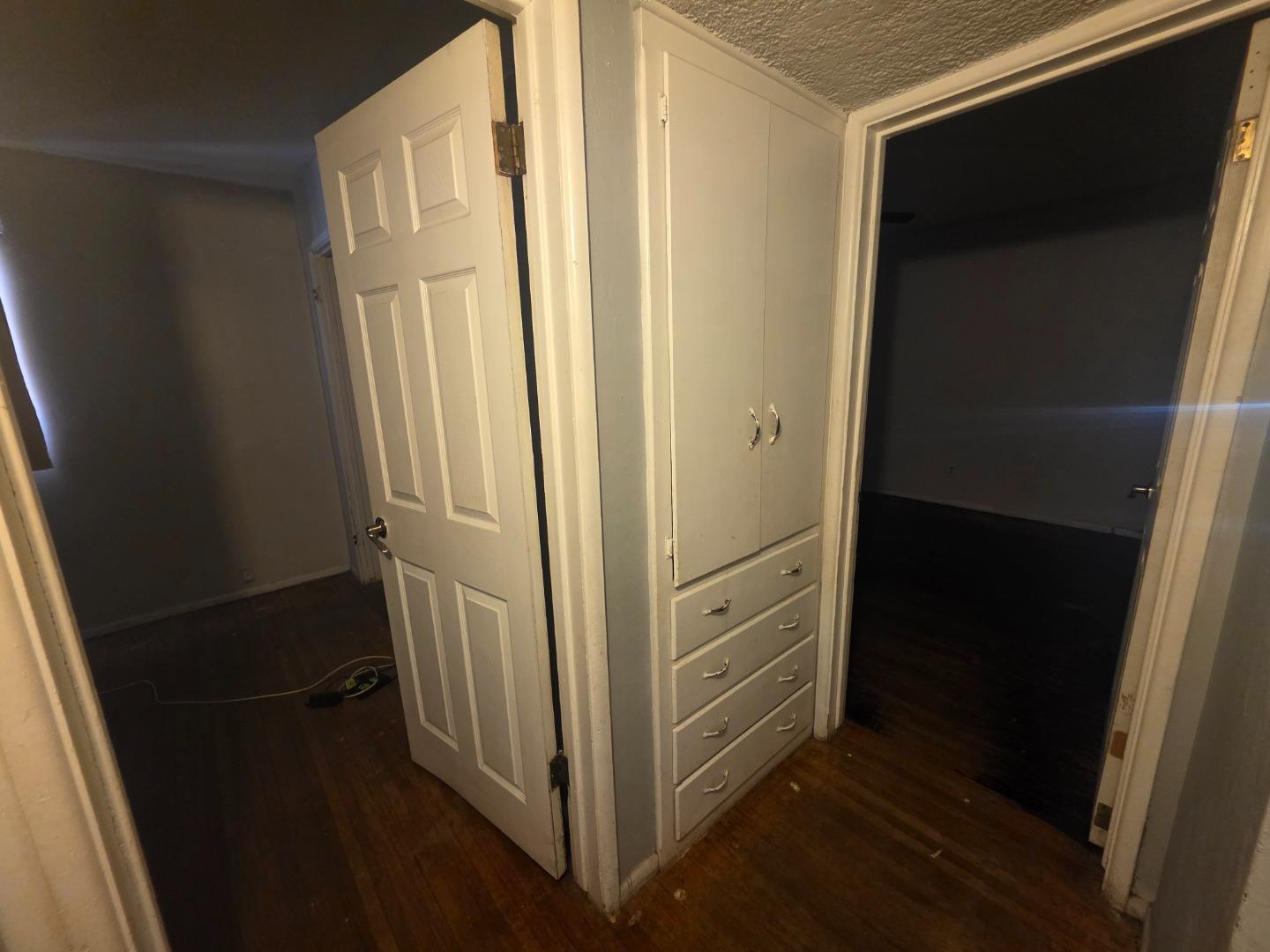 1412 Saxon WAY