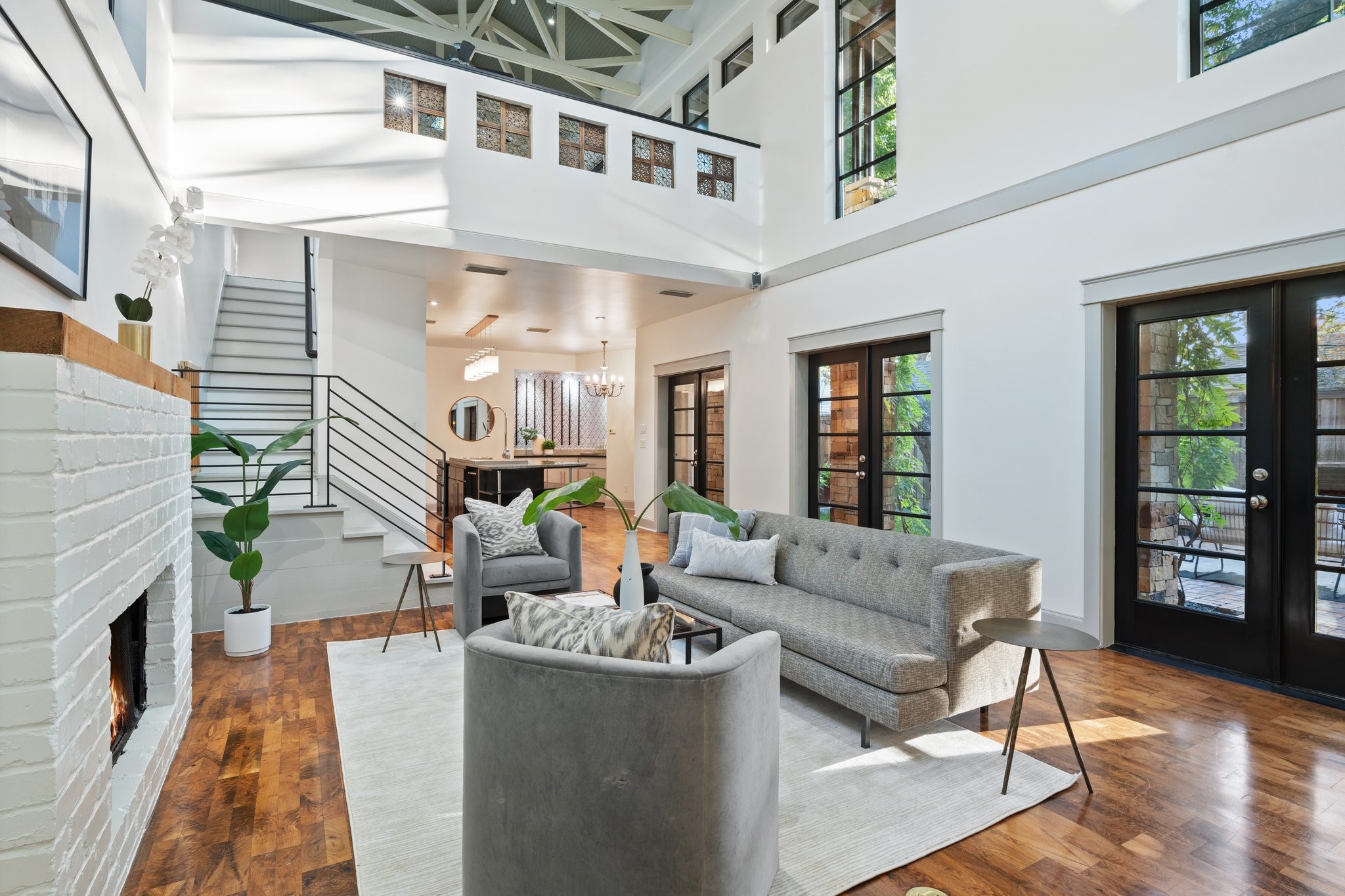 4818 W Hanover Avenue