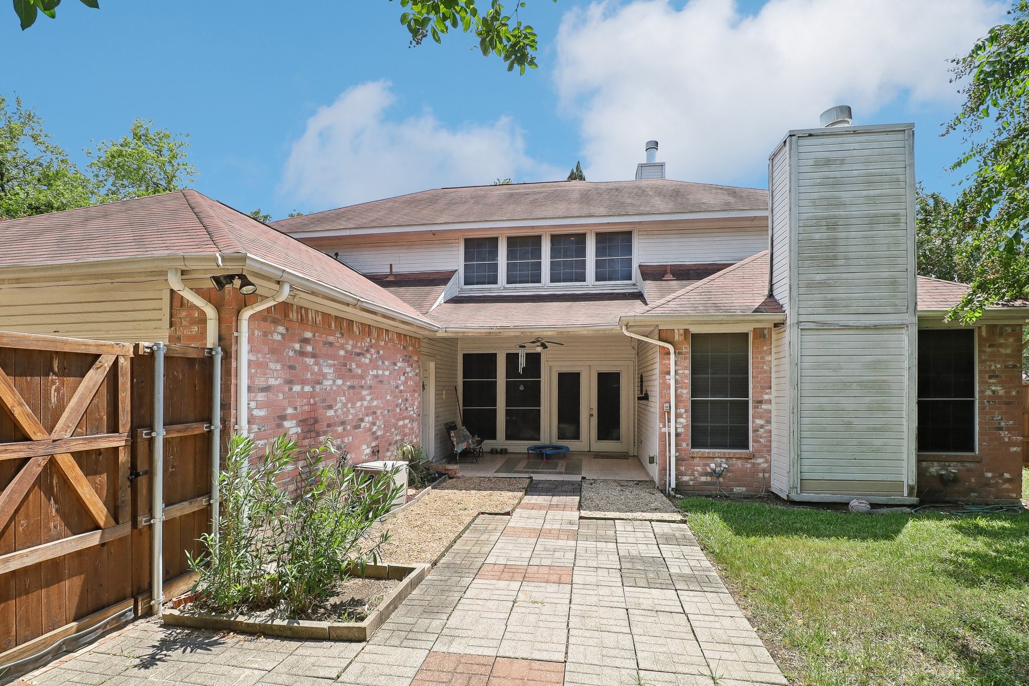 1211 Poplar Lane