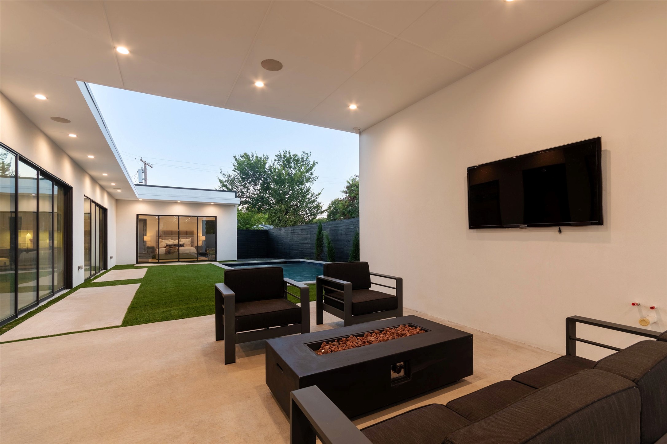 3626 Marsh Lane Place